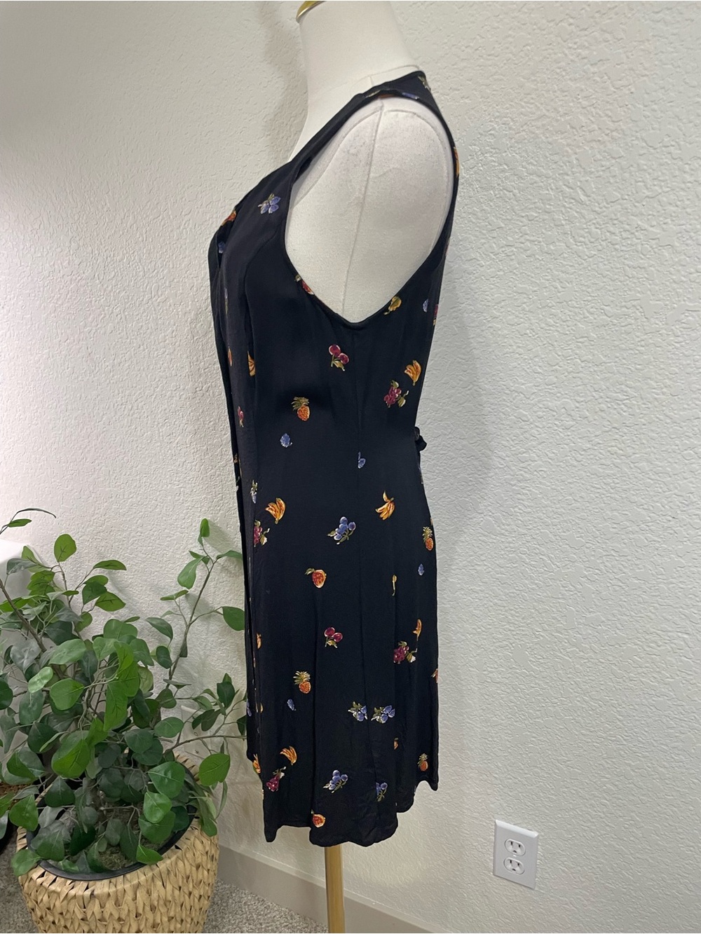 Reformation Black Midi Dress with Small Floral Print - Picture 2 of 10